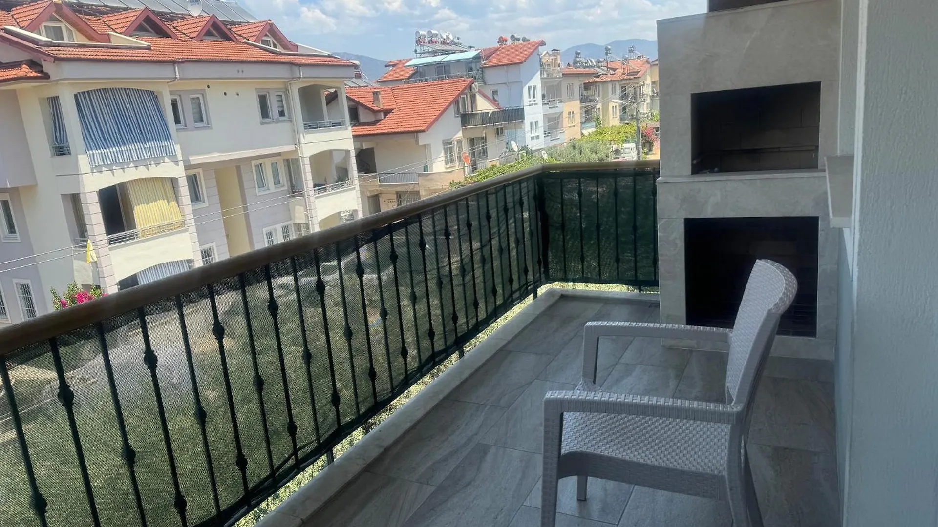 3 Bedroom Close To Mall And Bus Station Fethiye Apartment
